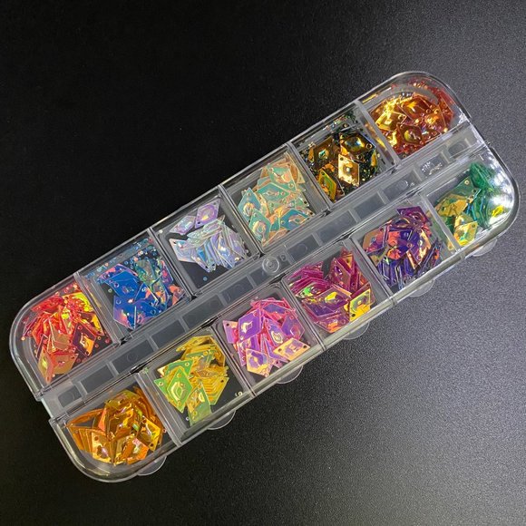 Diamond Shape Nail Art Glitter Flakes 3D - Picture 1 of 3